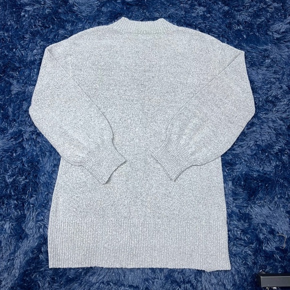 🔥2/$10 |•TIME AND TRU•| Grey V-Neck Balloon Sleeve Sweater Size Large - Picture 3 of 10